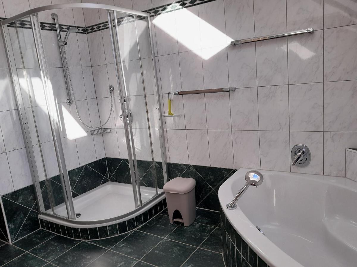 Asbacher Klosterkeller Stratzing Экстерьер фото